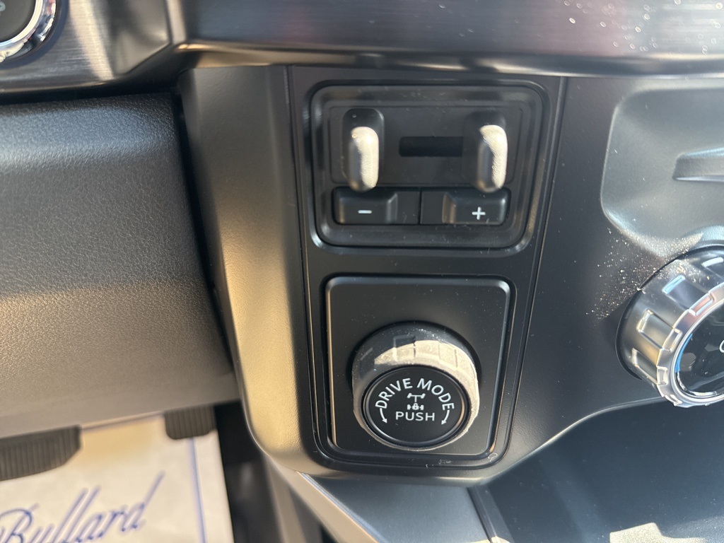 2026 Ford F-250 Lariat photo 33