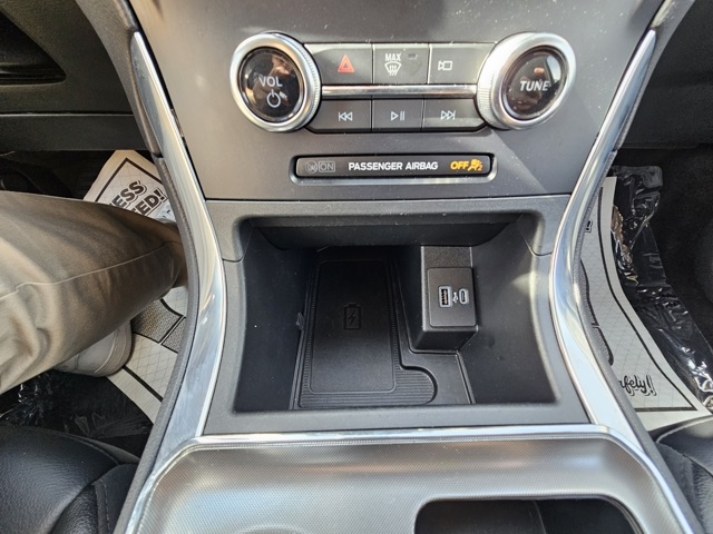 2024 Ford Edge Titanium photo 11