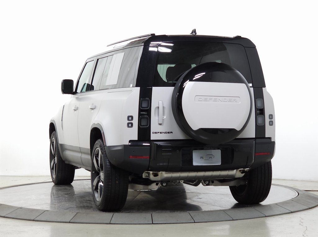 2026 LAND ROVER DEFENDER - Image 2