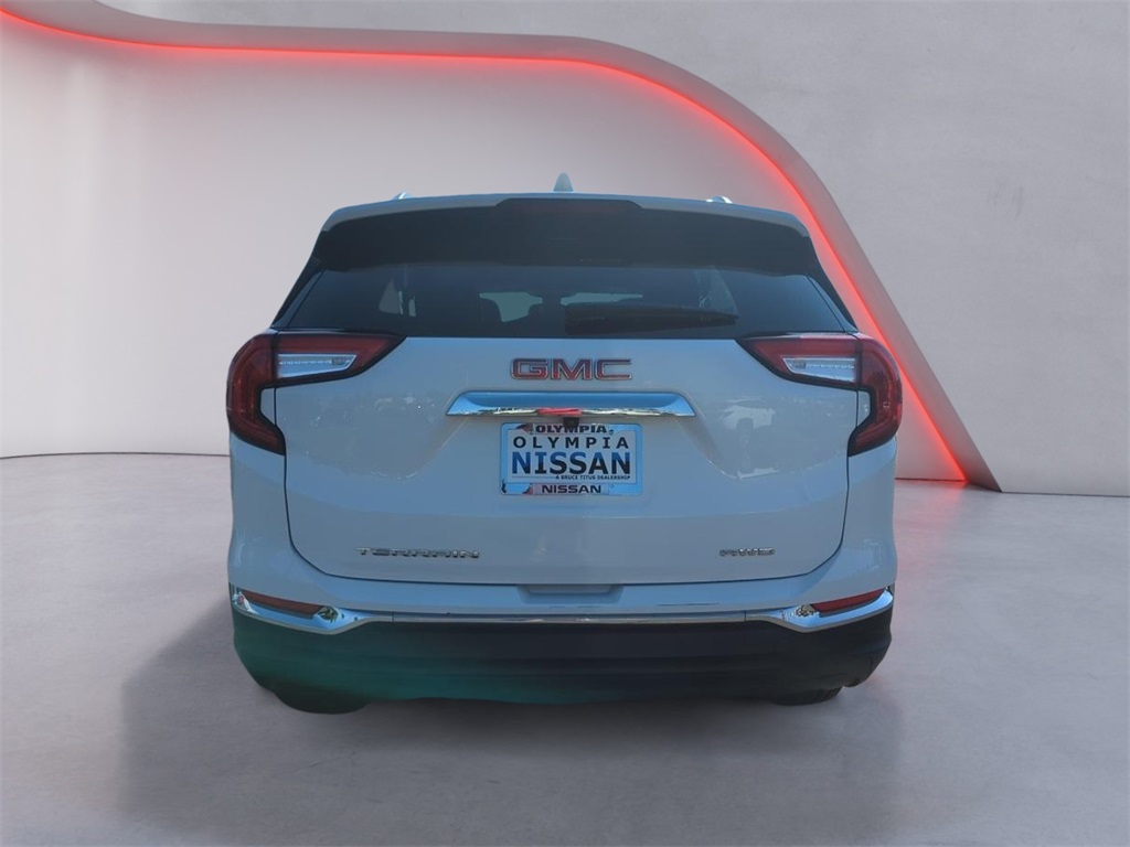 2024 Gmc Terrain SLT photo 3