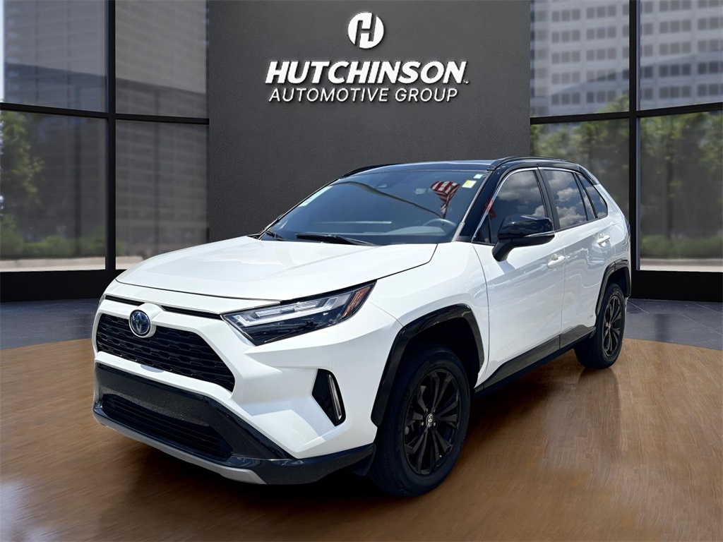 2022 Toyota RAV4 Hybrid XSE photo 3