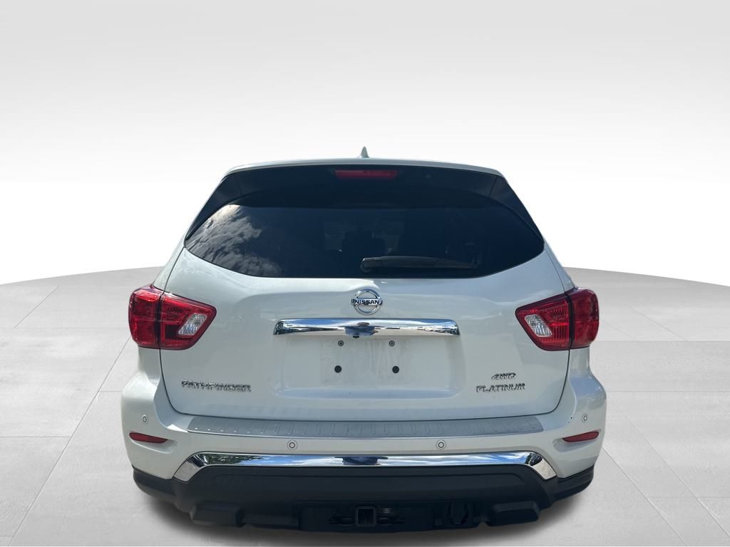 2020 Nissan Pathfinder Platinum photo 4