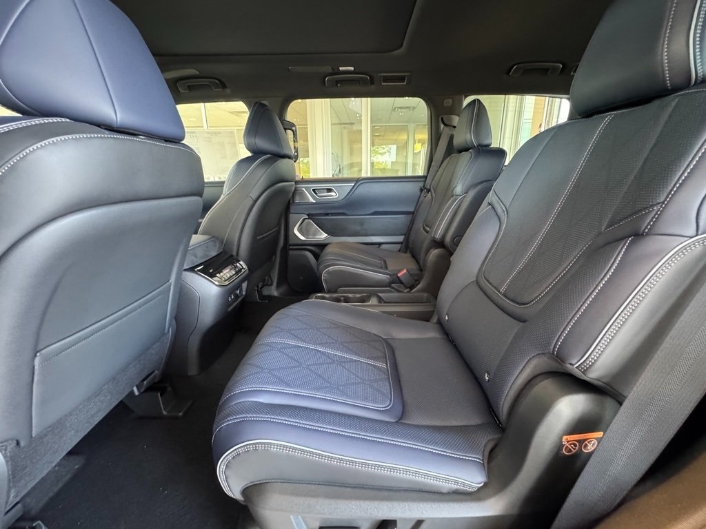 2026 Infiniti QX80 Sensory photo 17