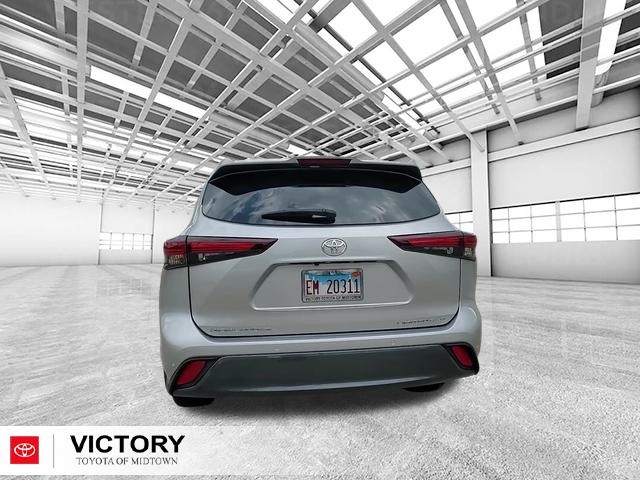 2024 Toyota Highlander Limited photo 4