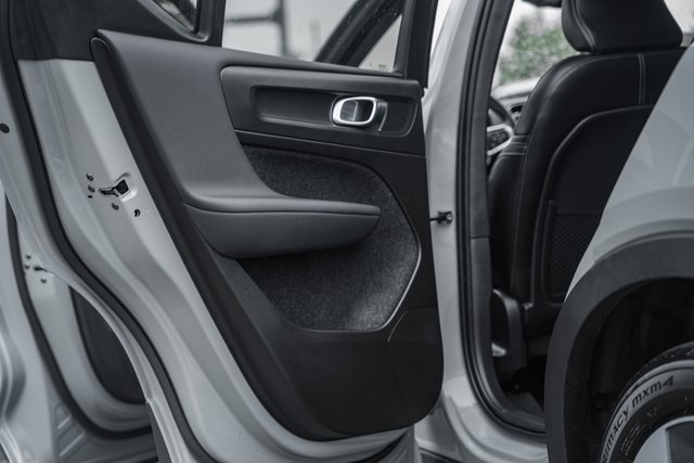 2024 Volvo XC40 Plus photo 28