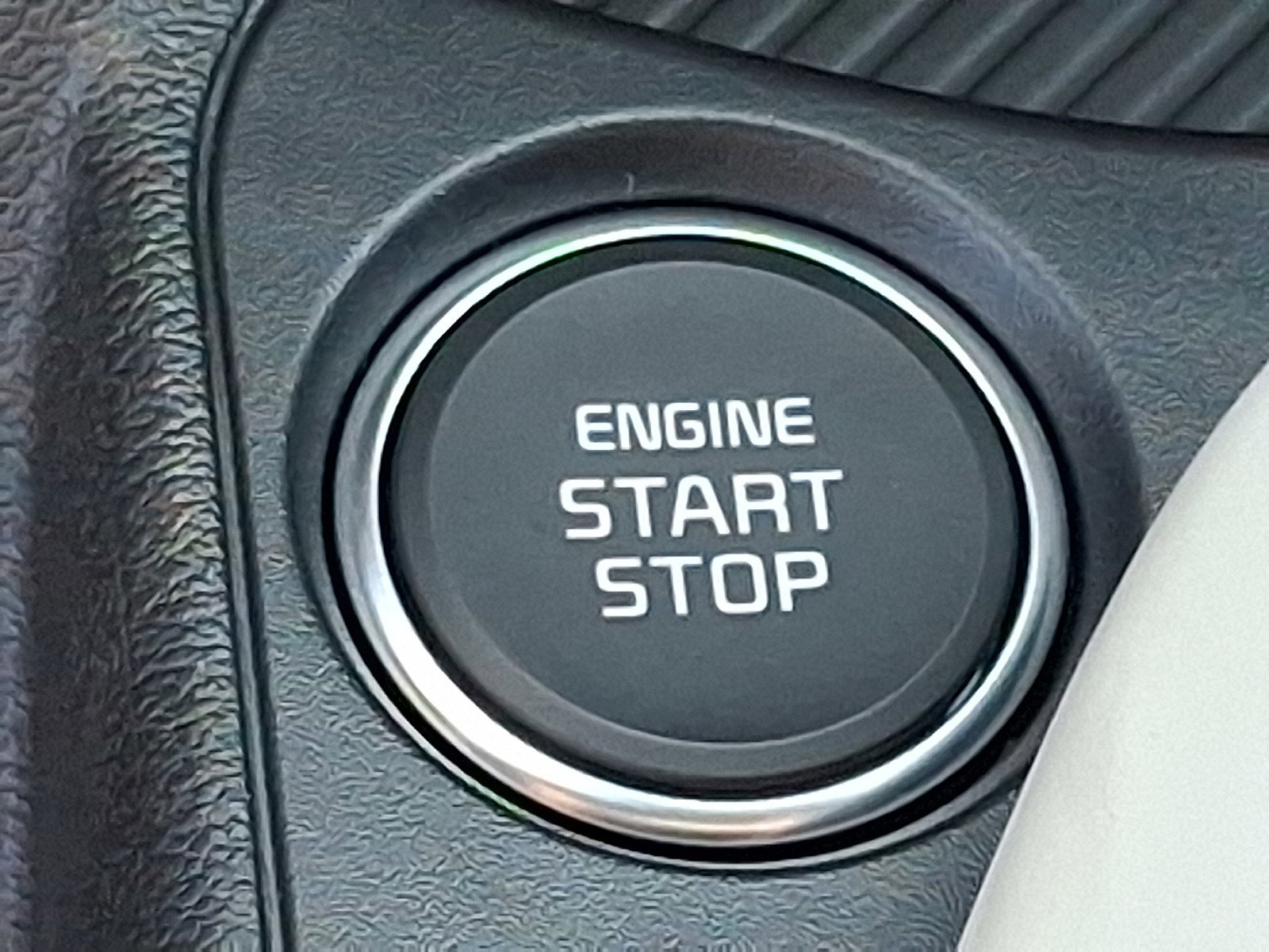 2025 Kia K4 GT-Line photo 12