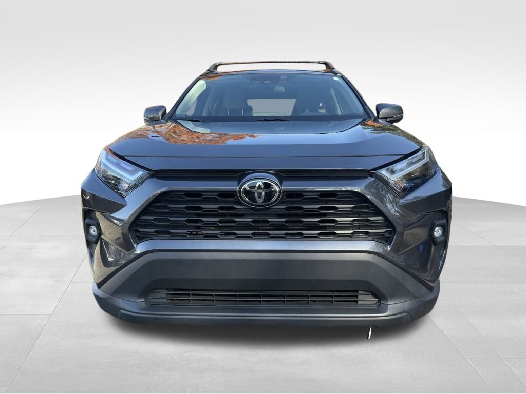 2022 Toyota RAV4 XLE Premium photo 2
