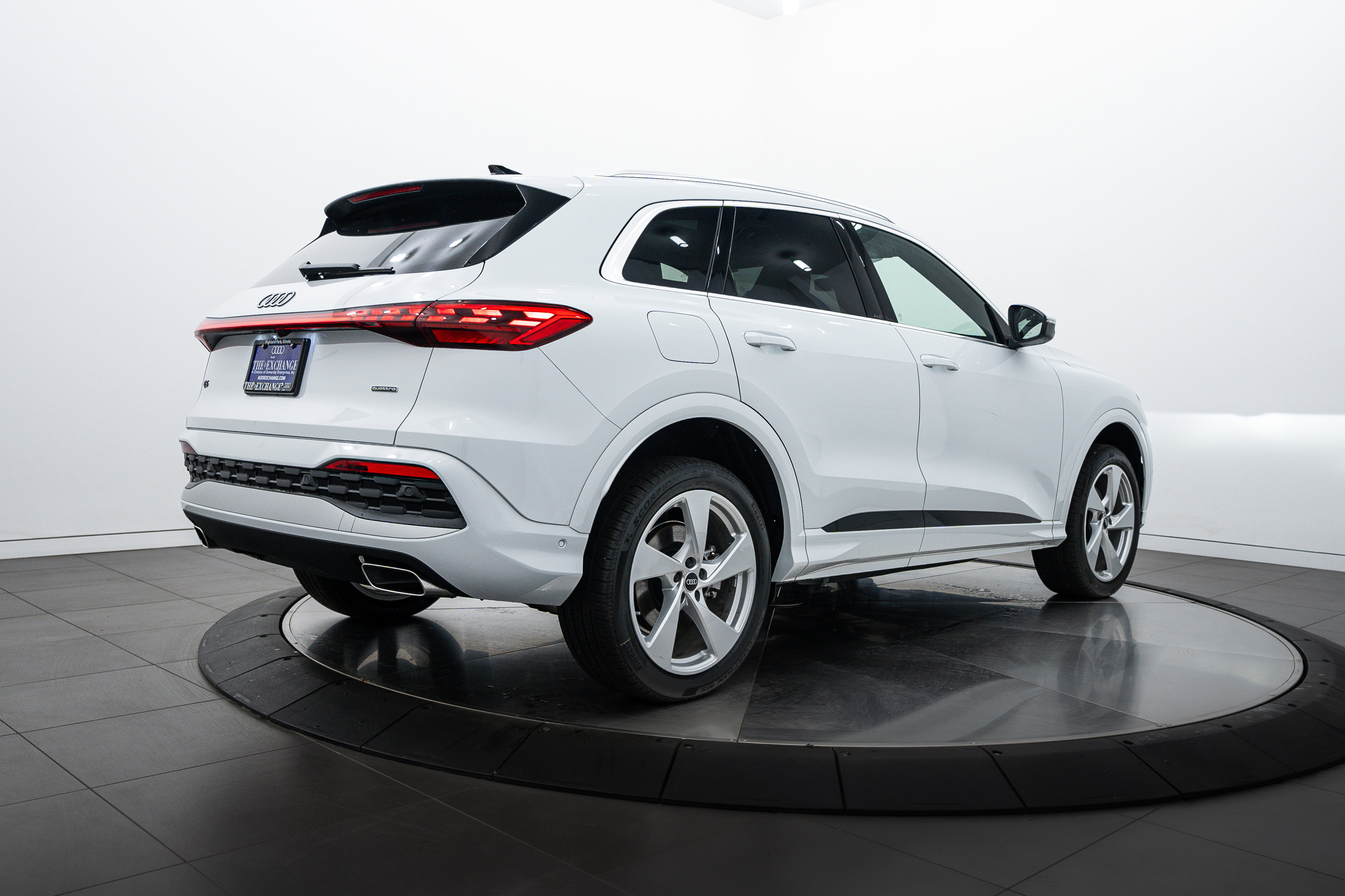 2025 Audi Q5 Premium Plus photo 4