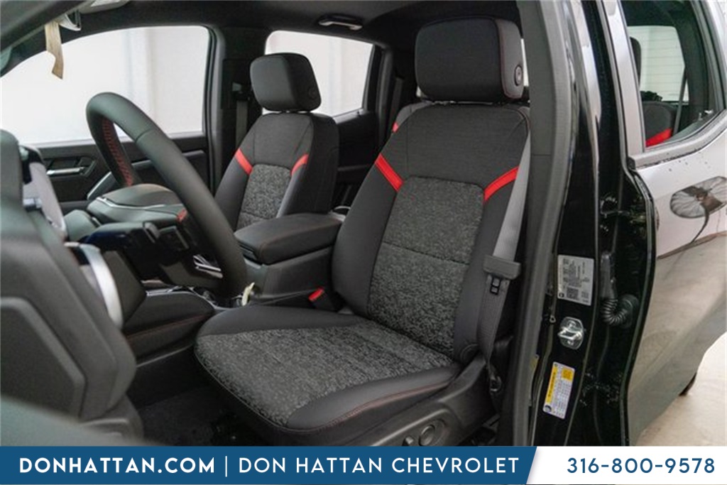 2026 Chevrolet Colorado Z71 photo 3