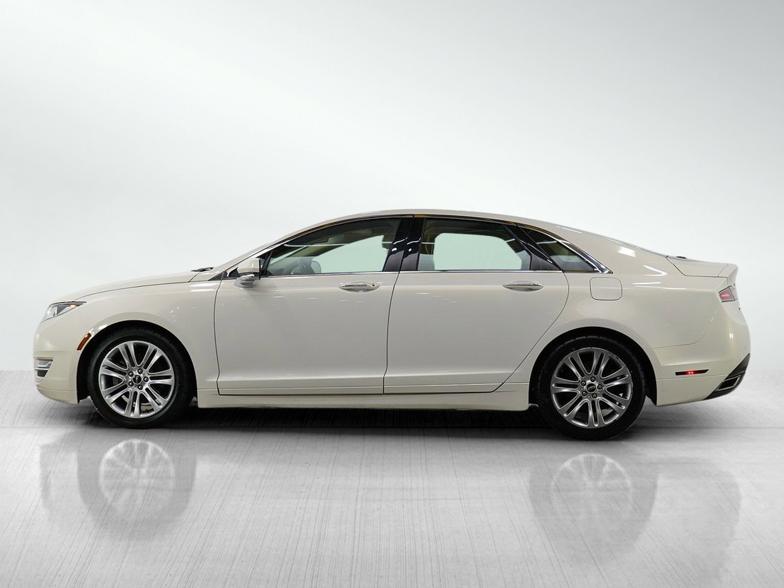 Used 2013 Lincoln MKZ Base with VIN 3LN6L2JK0DR807293 for sale in White Bear Lake, Minnesota