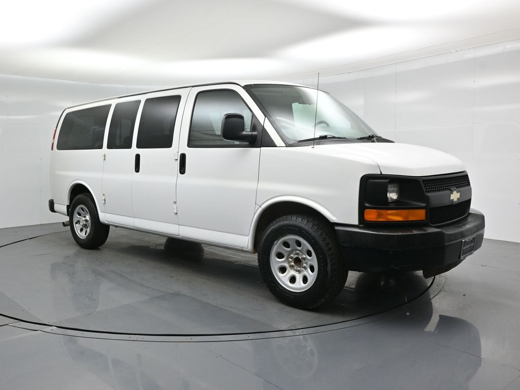 2014 Chevrolet Express Passenger LS