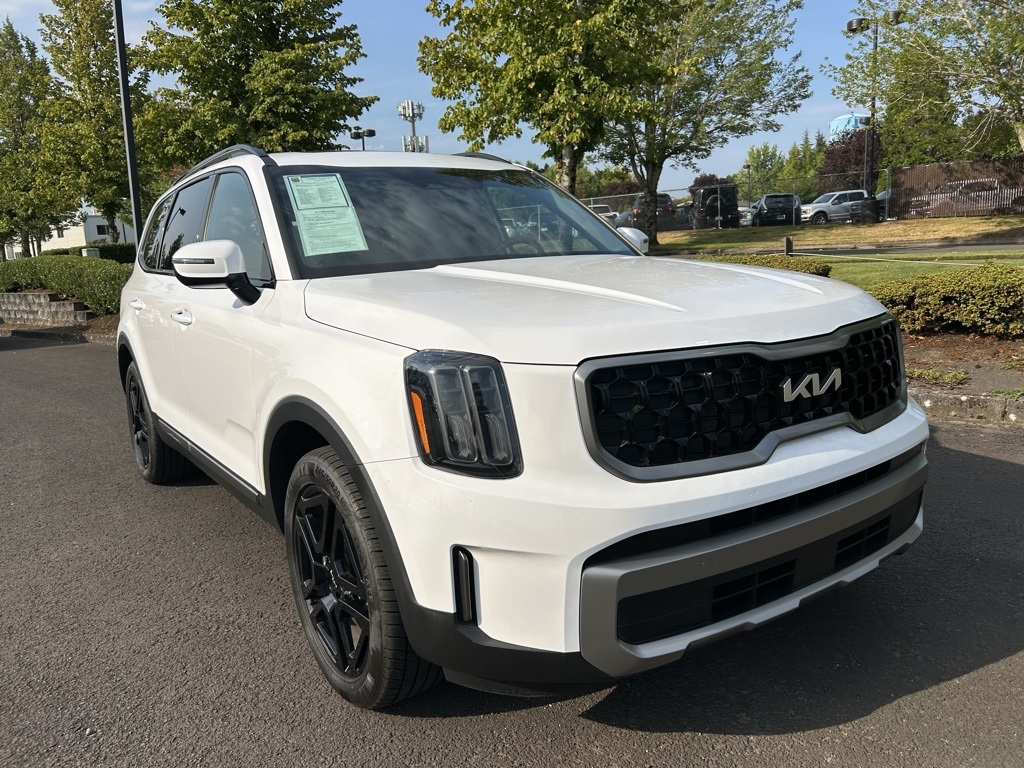2023 Kia Telluride EX photo 2