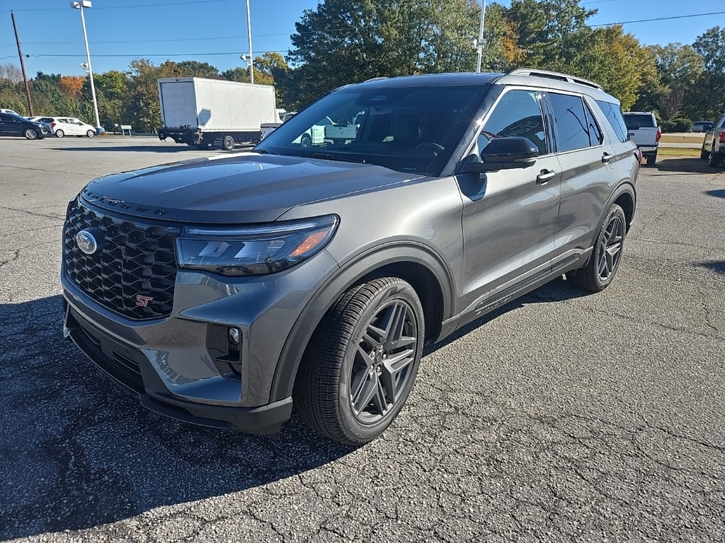 2026 Ford Explorer ST's photo