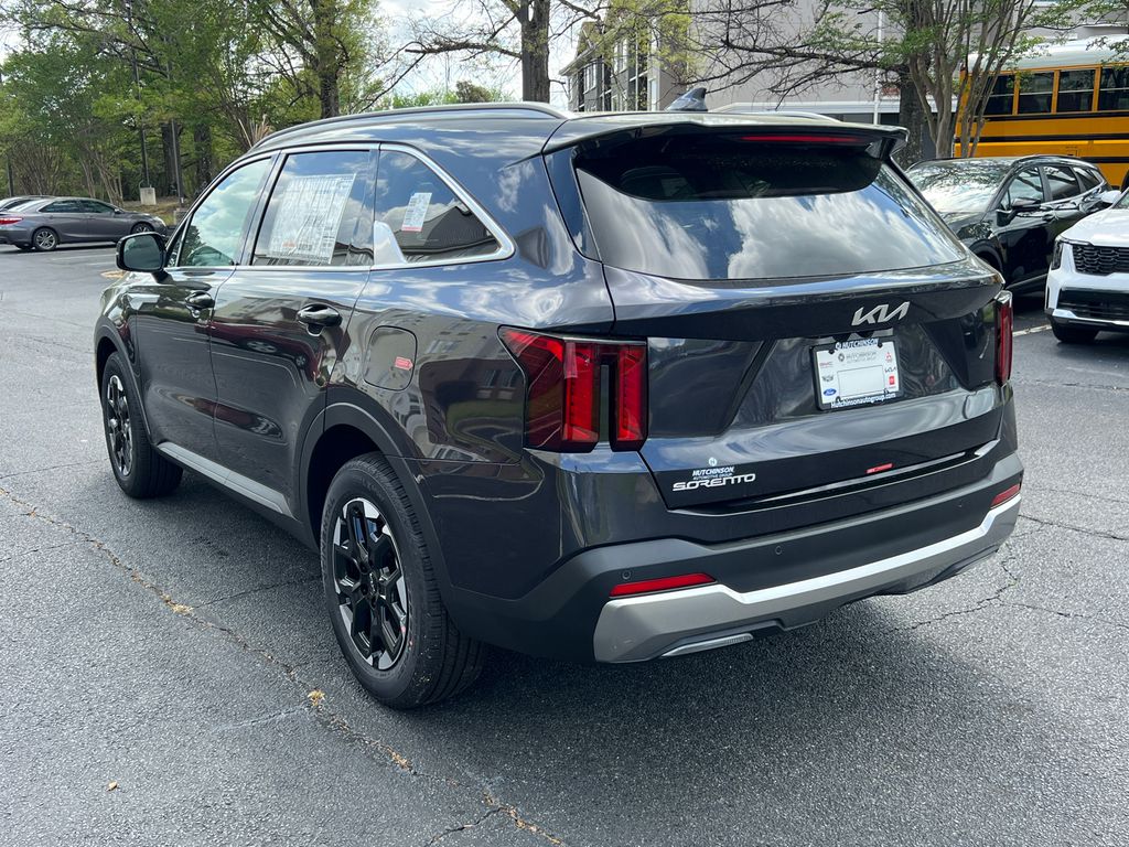 2025 Kia Sorento S photo 3