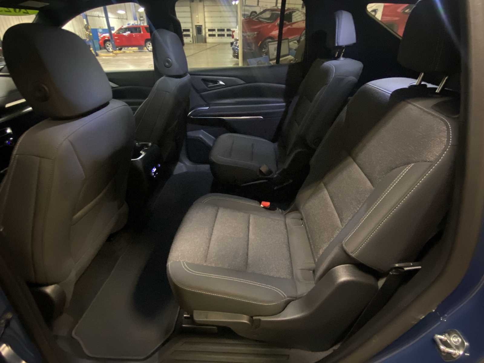 2025 Chevrolet Traverse photo 21