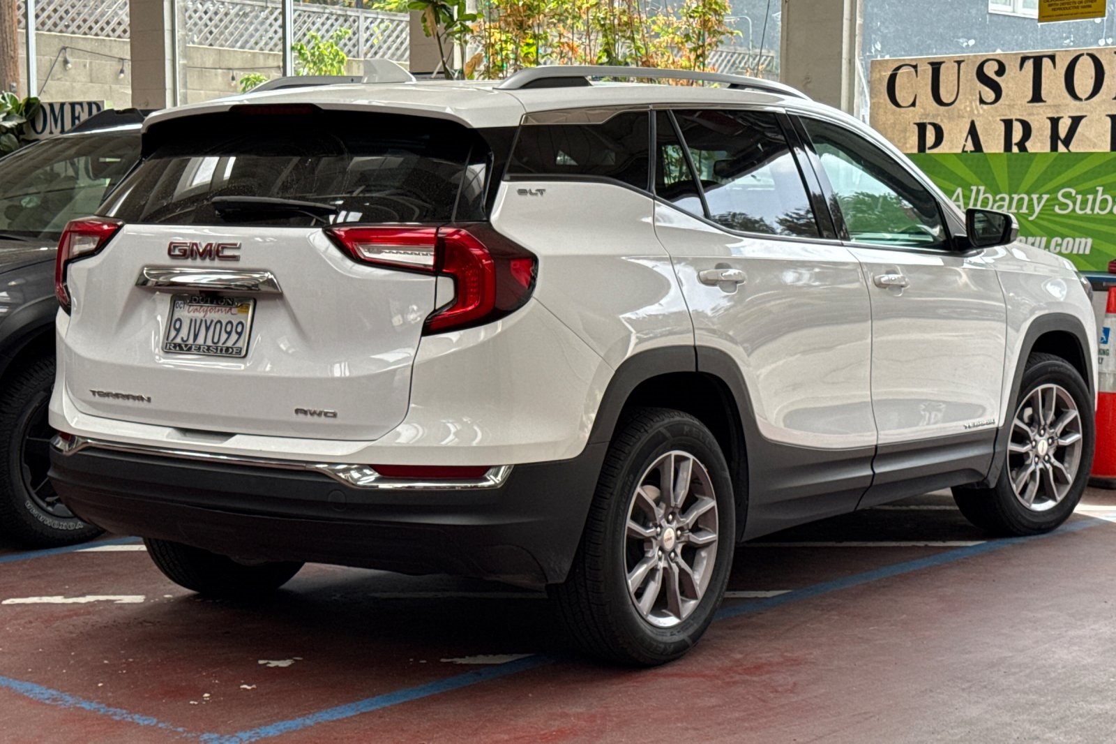 2023 Gmc Terrain SLT photo 2
