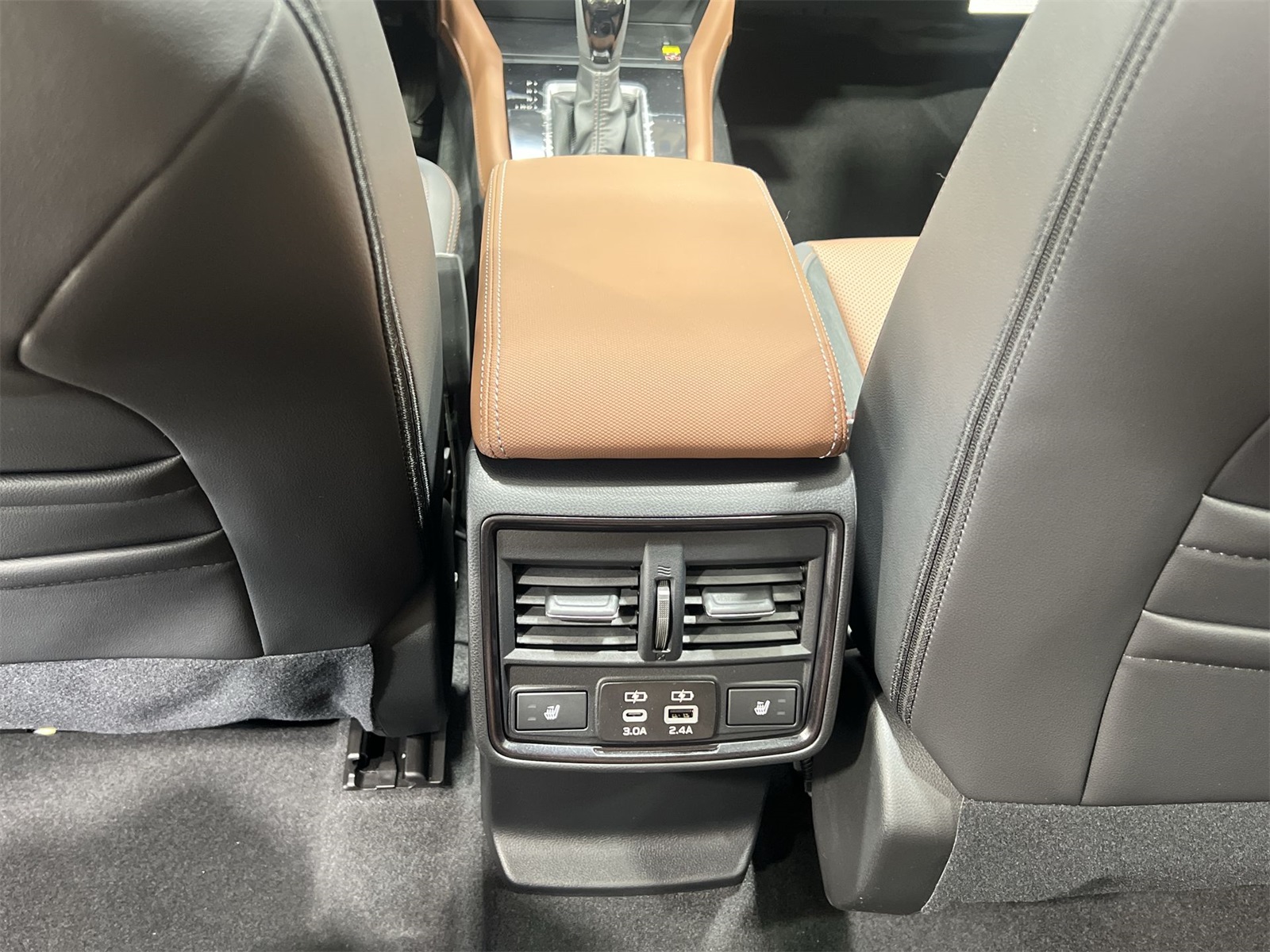 2025 Subaru Forester Touring photo 19