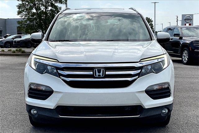 2016 Honda Pilot Elite photo 3