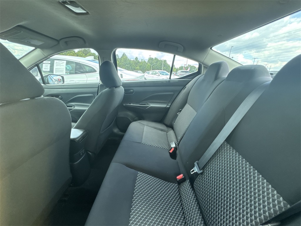 2021 Nissan Versa 1.6 S photo 12