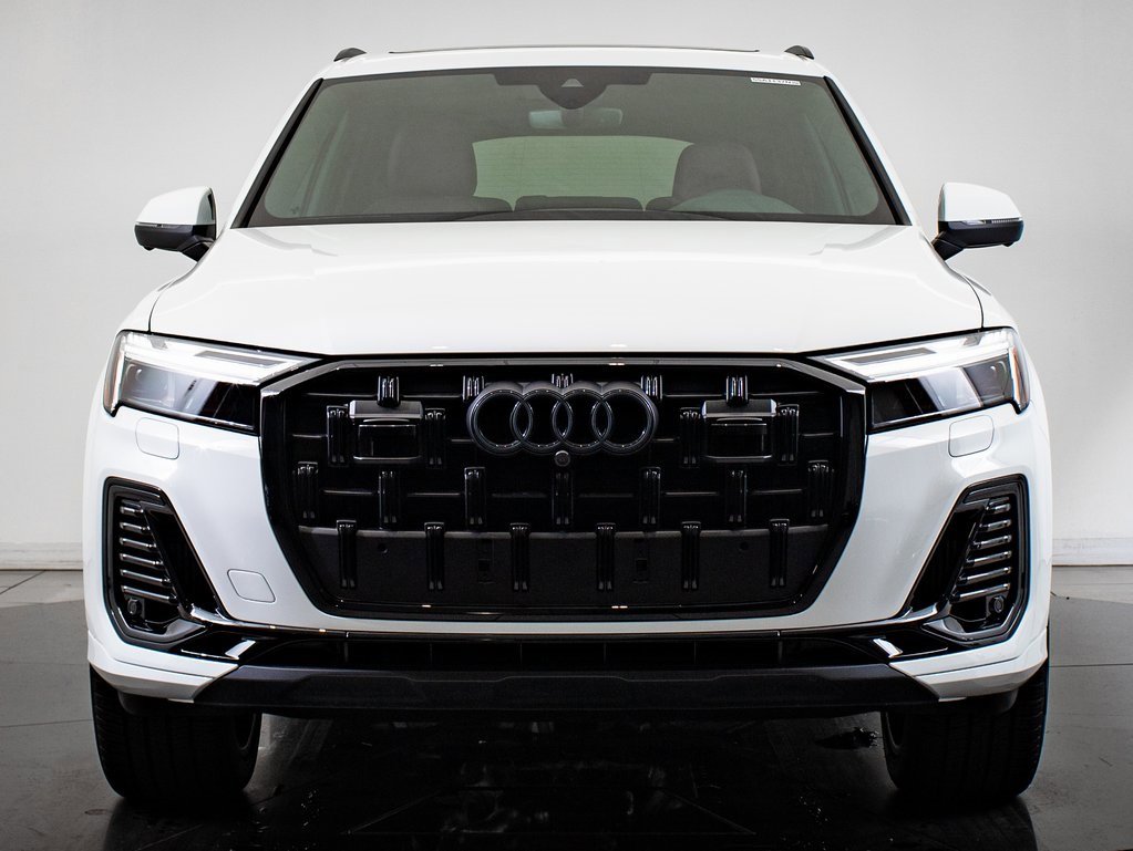 2025 Audi Q7 55 Premium Plus photo 2