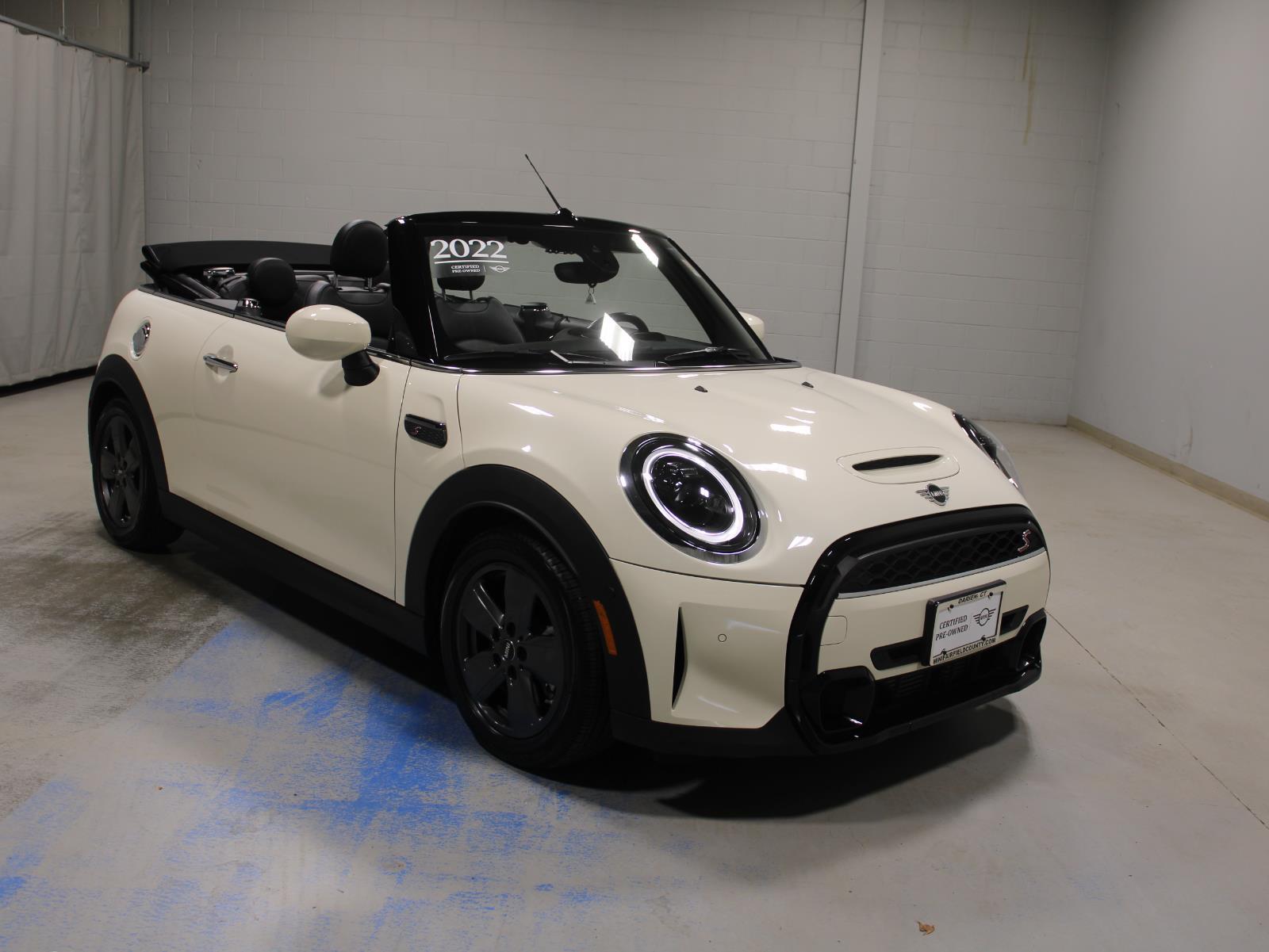 2022 Mini Cooper Convertible Signature photo 2