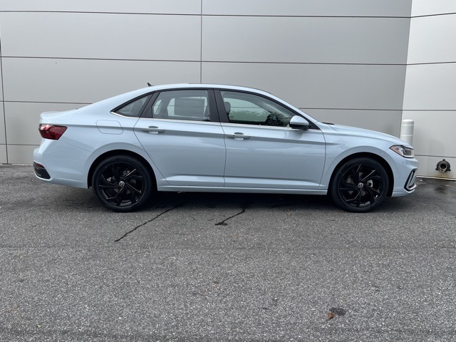 2026 Volkswagen Jetta SE photo 21