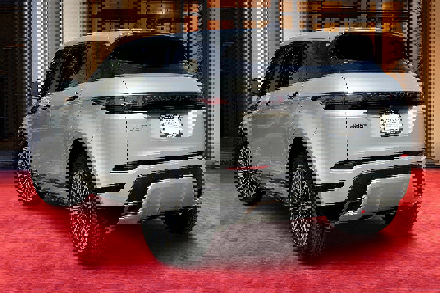 2024 Land Rover Range Rover Evoque Dynamic SE photo 9