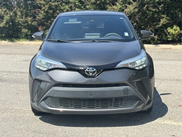 2022 Toyota C-HR XLE photo 3