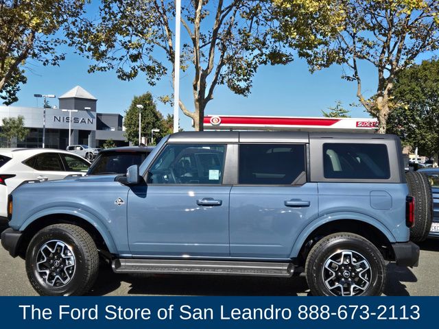 2025 Ford Bronco Outer Banks photo 4