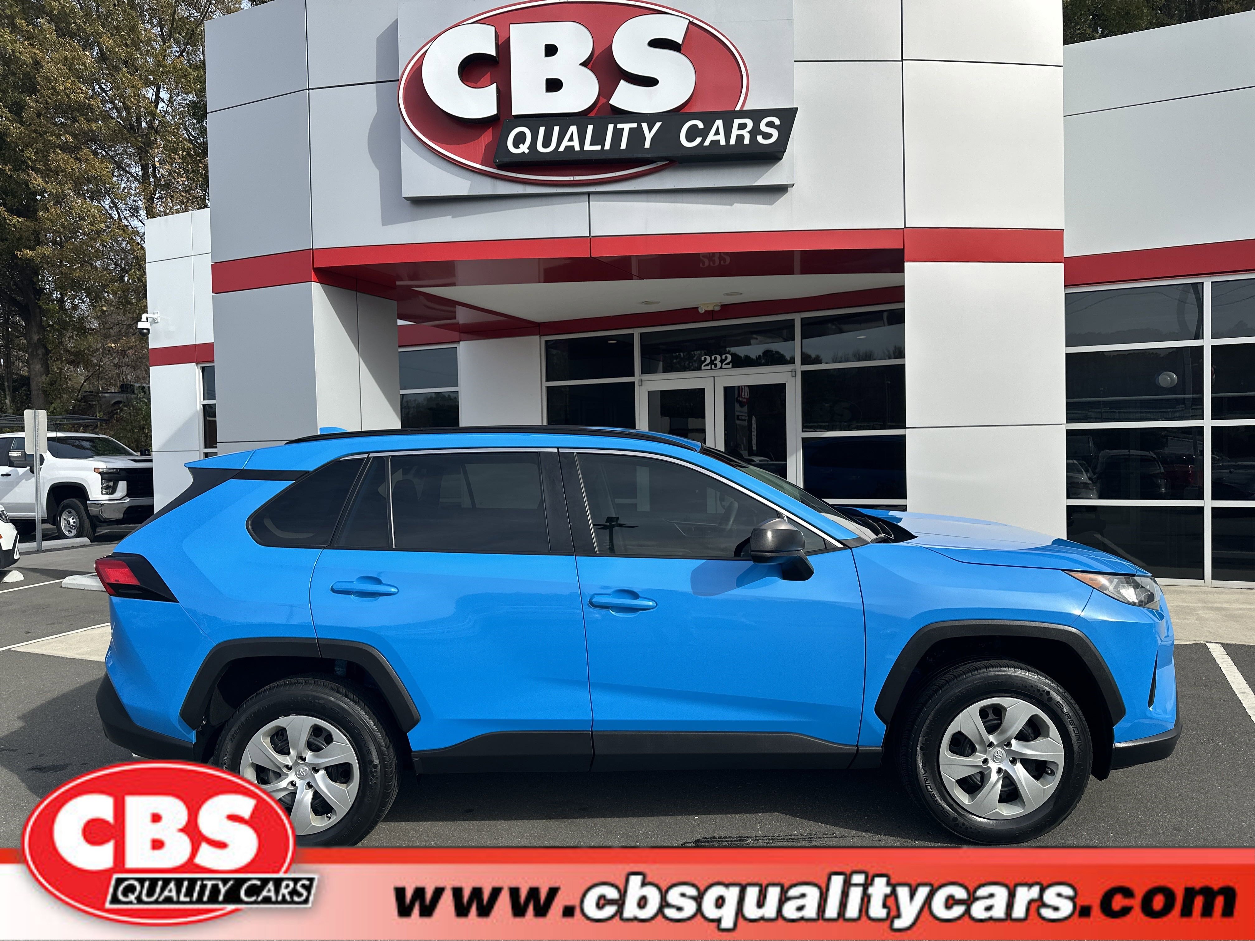 2019 Toyota RAV4 LE's photo