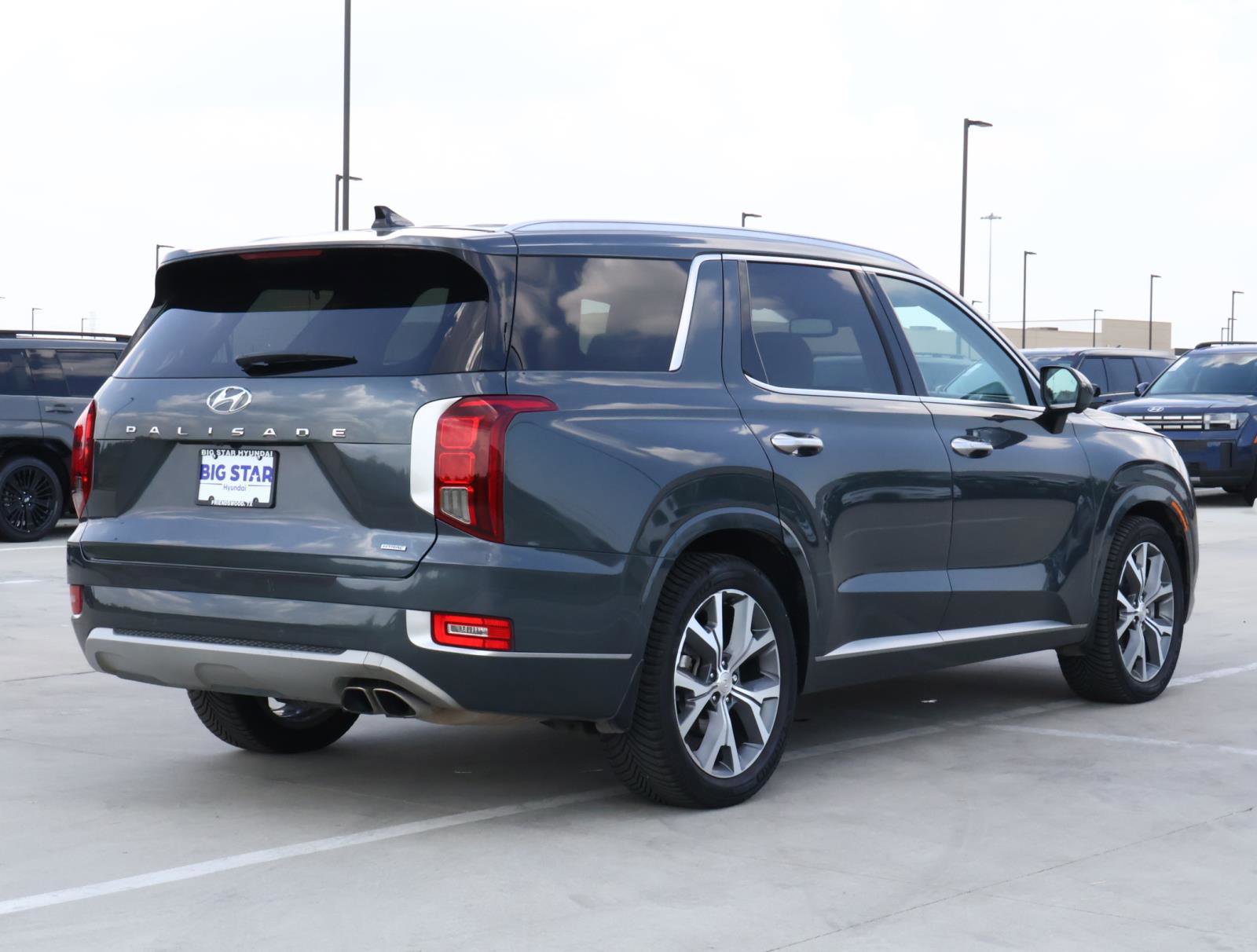2022 Hyundai Palisade Limited photo 3