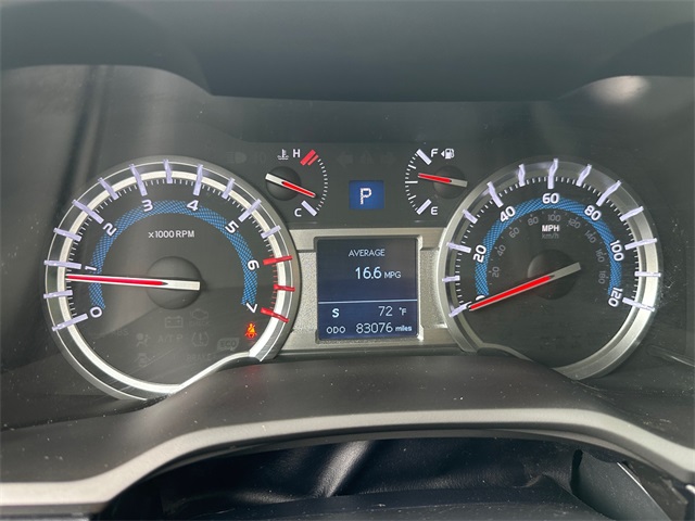 2018 Toyota 4Runner SR5 photo 19