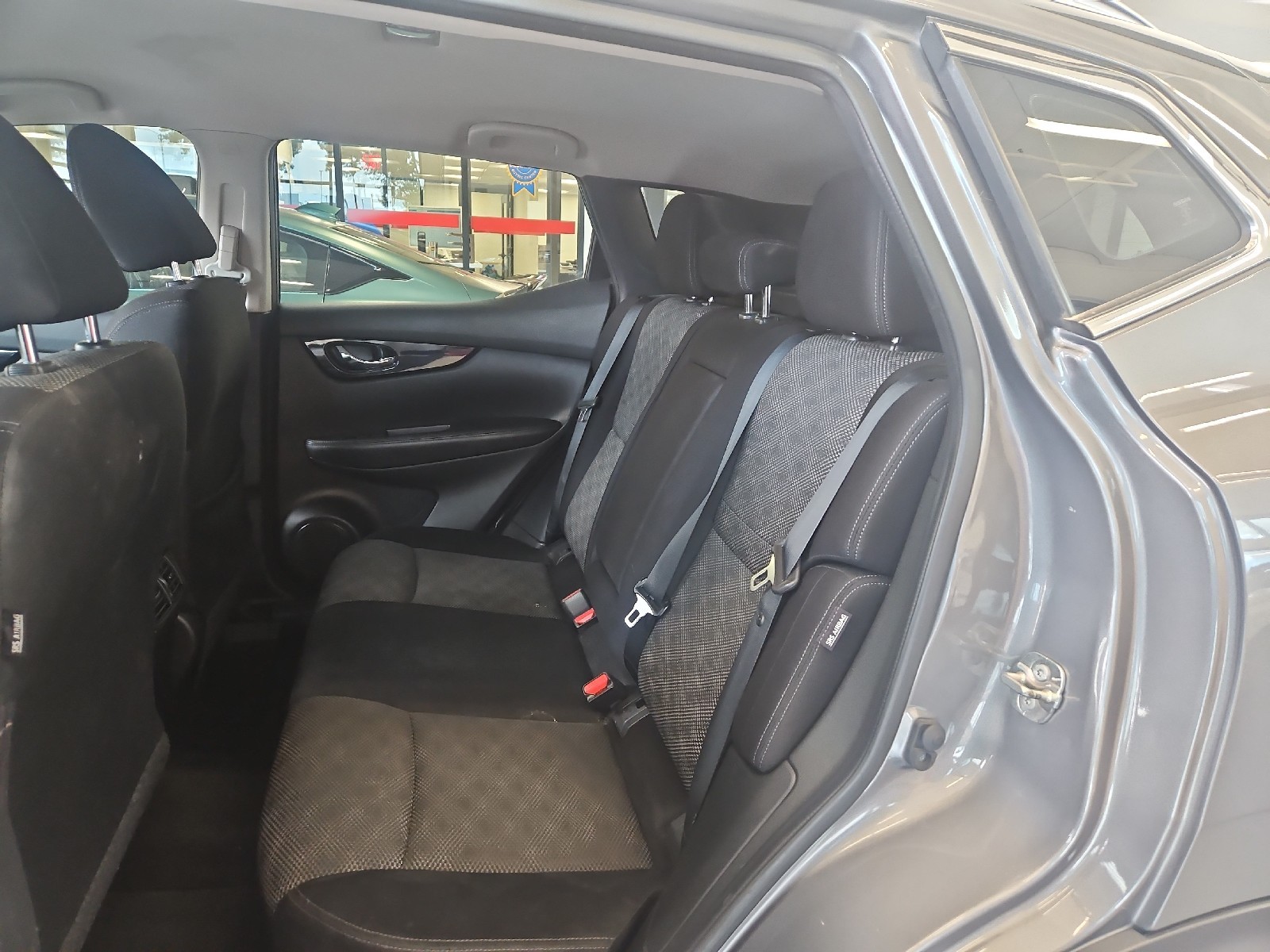 Used 2020 GRAY Nissan SV image 19