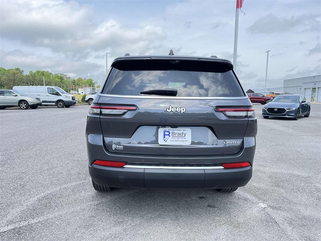 2025 Jeep Grand Cherokee Limited photo 3