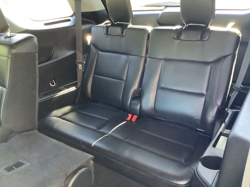 2024 Ford Explorer XLT photo 31