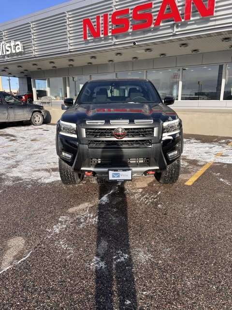 2025 Nissan Frontier PRO-4X photo 4