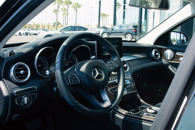 2015 Mercedes Benz C 300 4MATIC photo 8