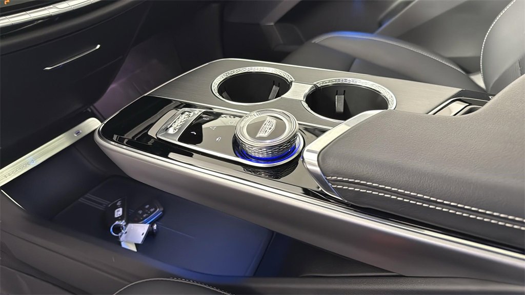 2024 Cadillac Lyriq Luxury photo 24