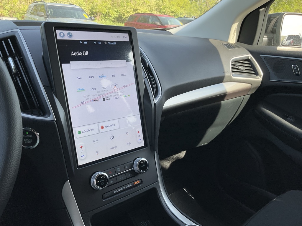 2024 Ford Edge SE photo 3