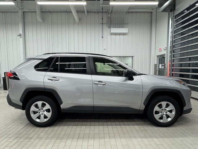 Used 2021 Toyota RAV4 LE with VIN JTMH1RFV7MD066406 for sale in Northfield, Minnesota
