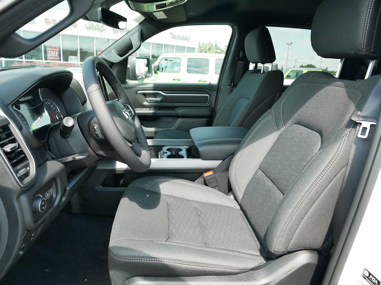 2025 Ram 1500 Big Horn photo 7