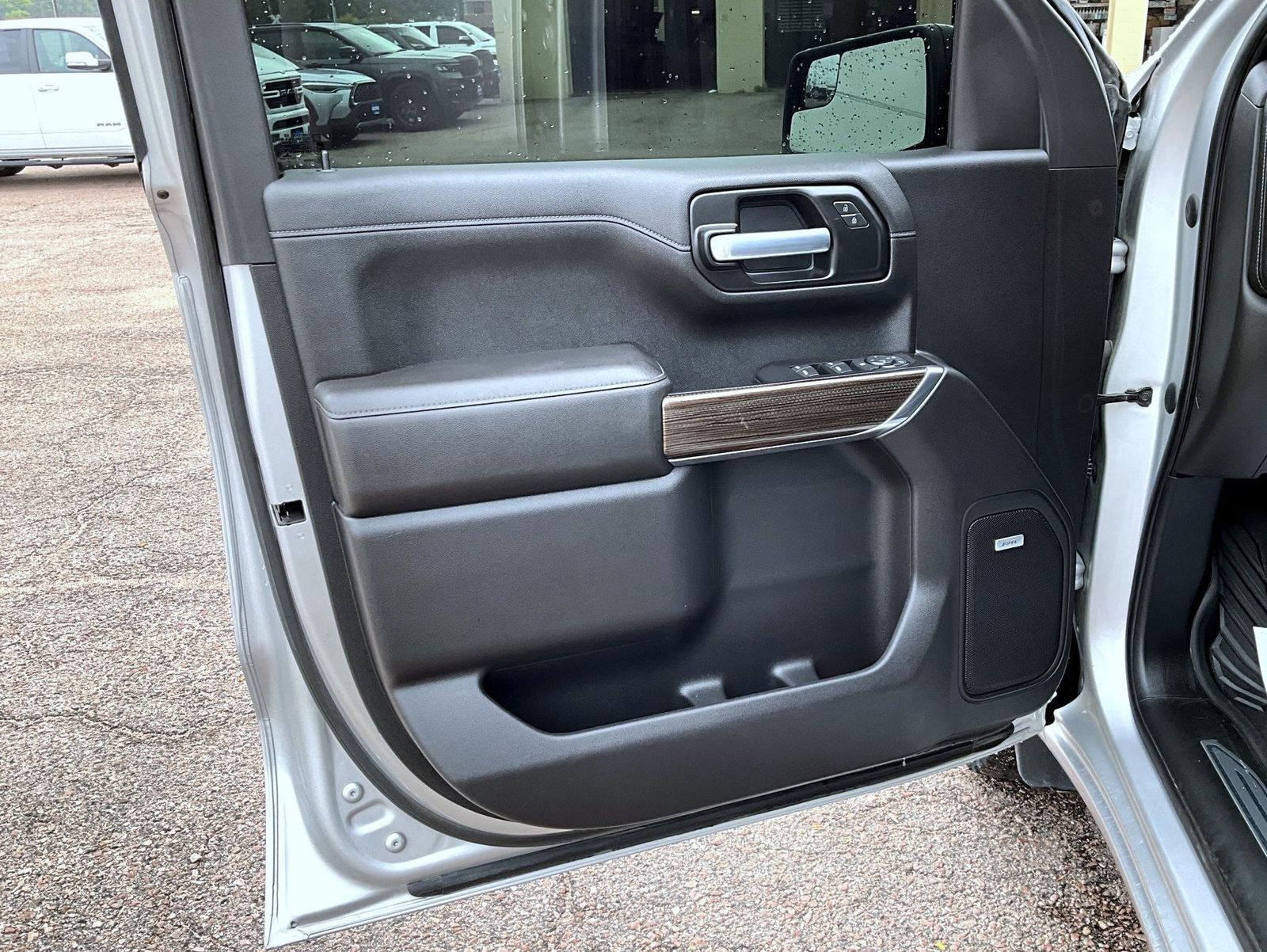 2021 Chevrolet Silverado 1500 RST photo 10