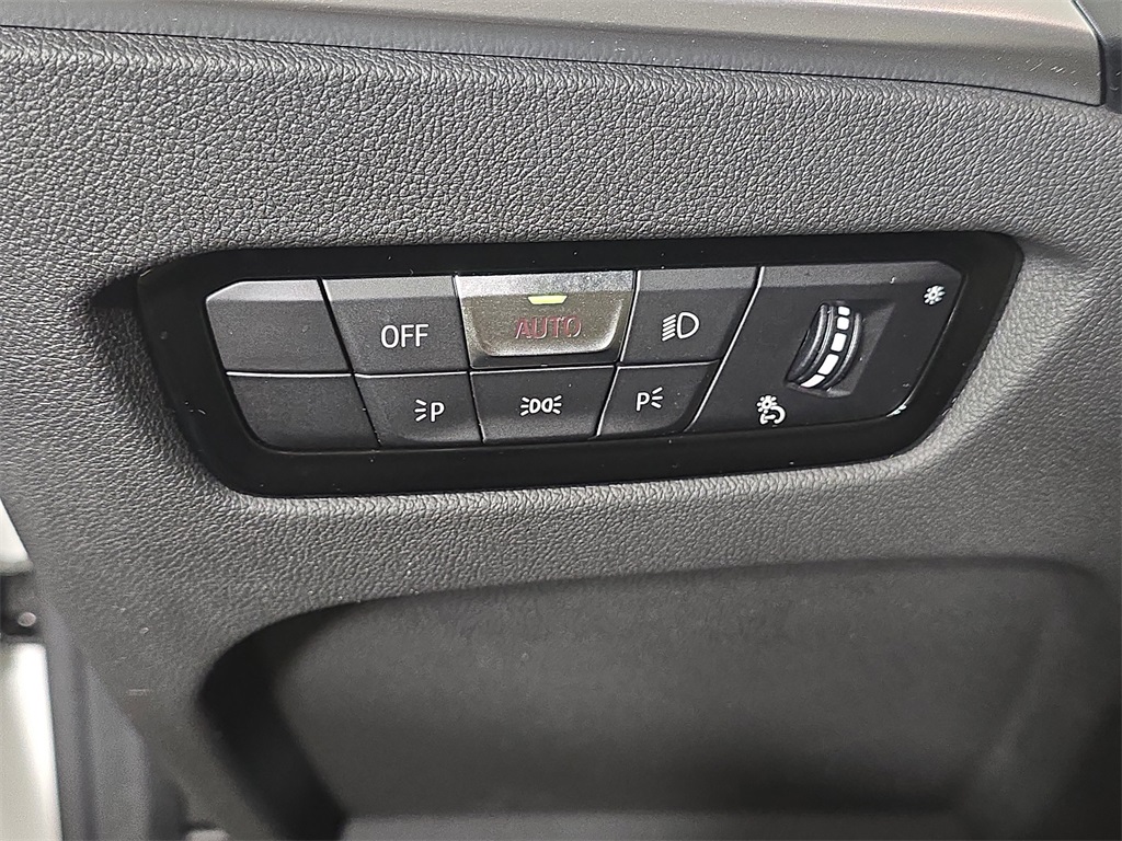 2025 Bmw 330i xDrive Sedan photo 25