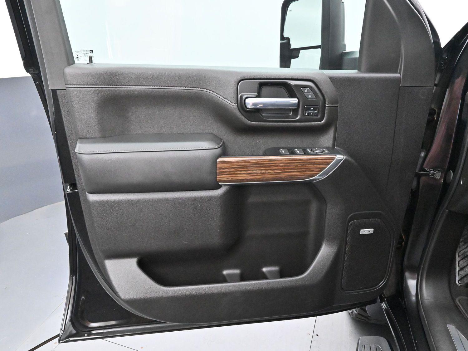2023 Chevrolet Silverado 2500HD High Country photo 10