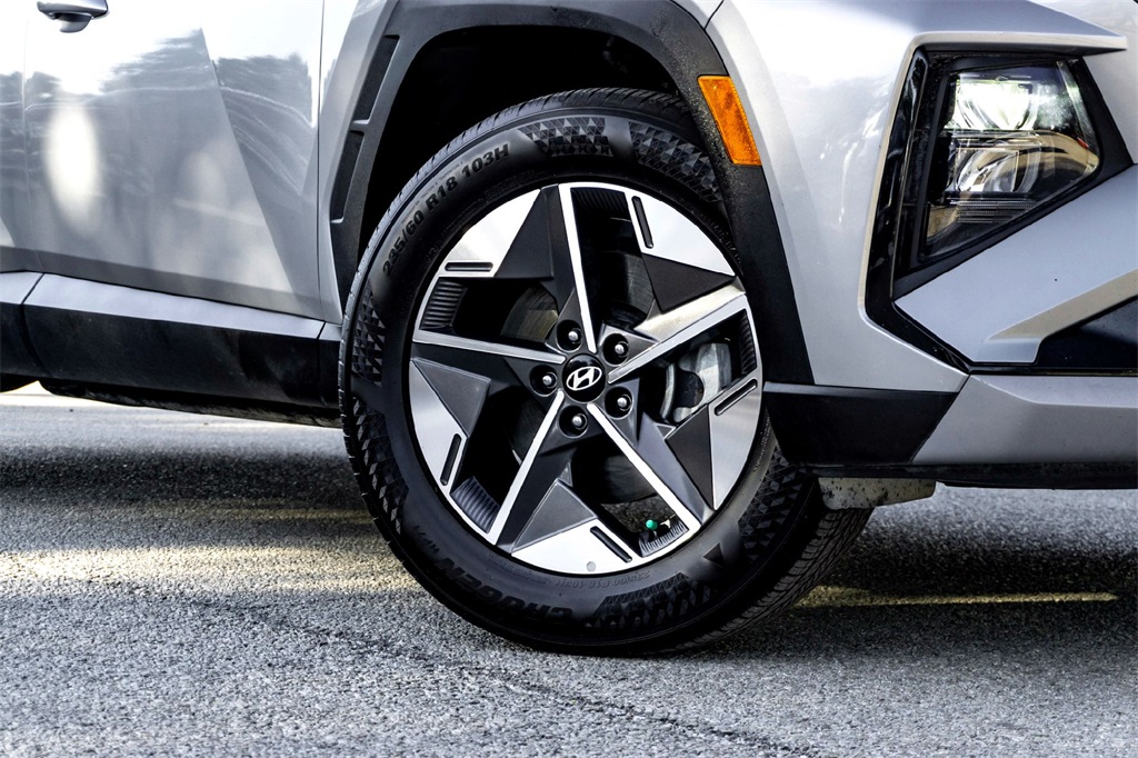 2025 Hyundai Tucson SEL photo 2