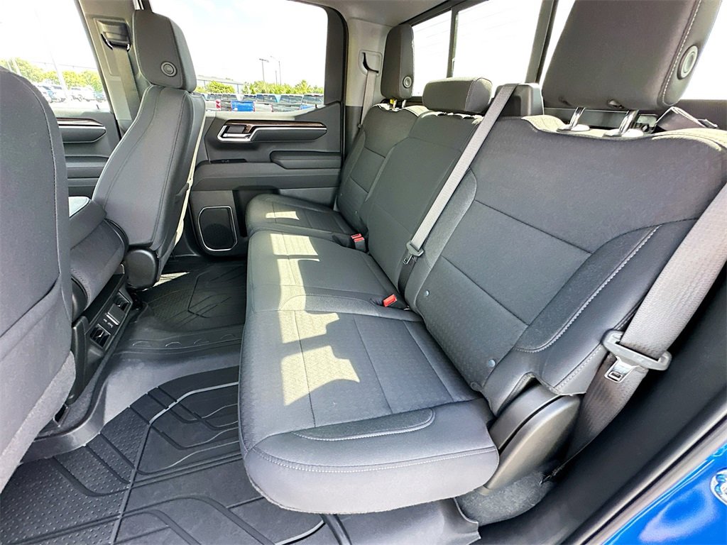 2025 Chevrolet Silverado 1500 LT photo 17