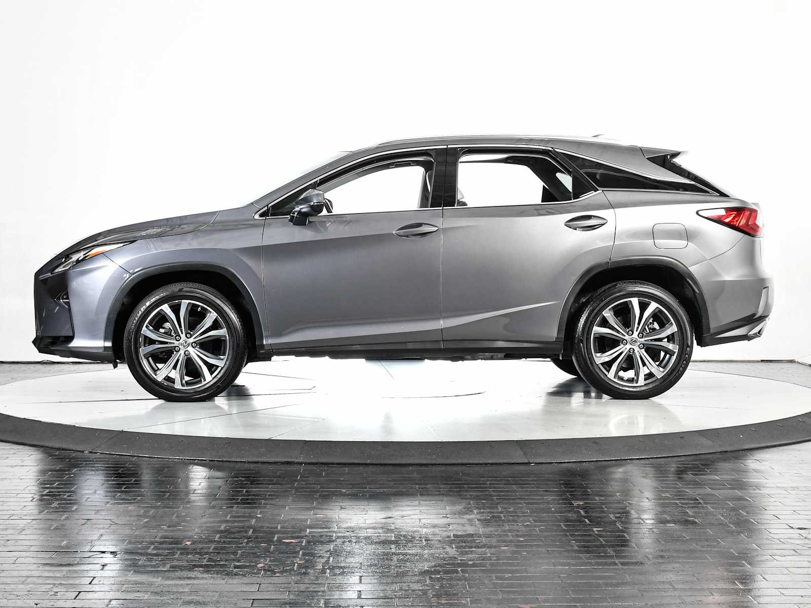 2017 Lexus RX photo 2