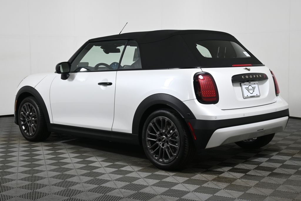 2026 Mini Cooper Convertible Iconic photo 11