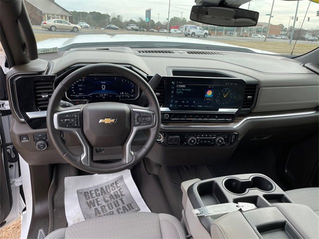 2024 Chevrolet Silverado 1500 LT photo 16