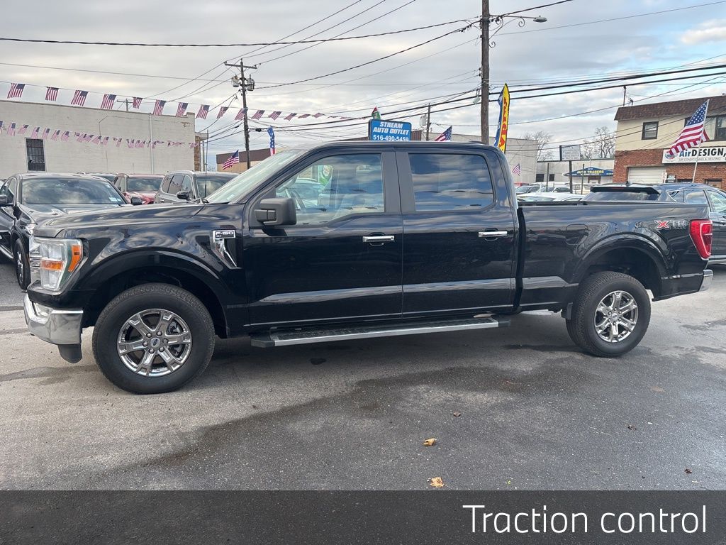 Used 2022 Black Ford XLT image 6